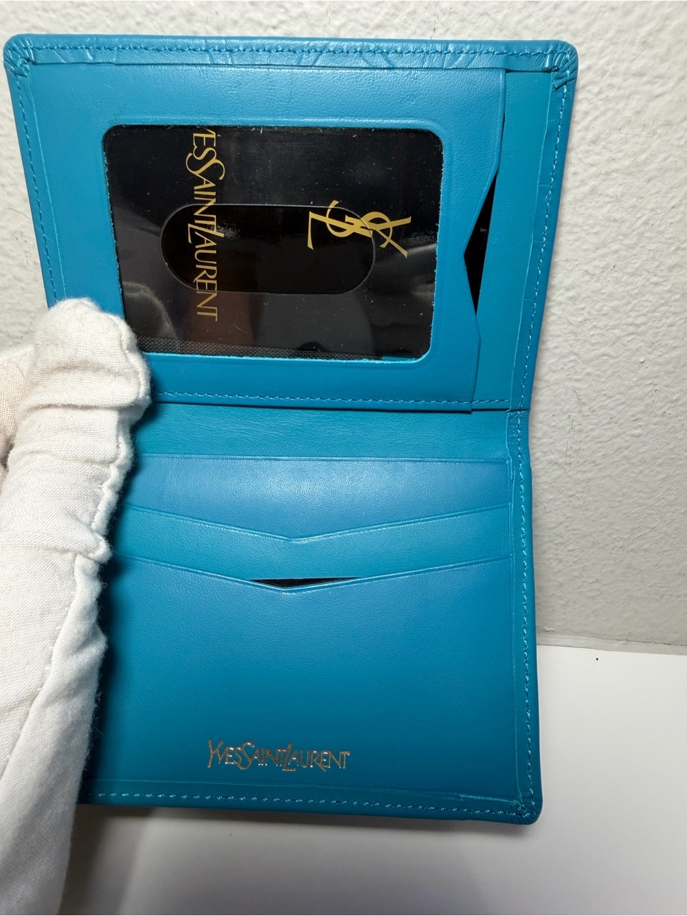 Vintage Saint Laurent Blue Leather Card Holder in Excellent Condition - Picture 7 of 11